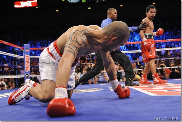 APTOPIX Pacquiao Cotto Boxing